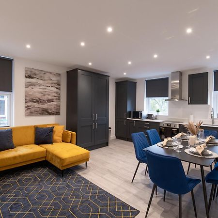 Fantastic New, London Apartment 3 Bed 1 Bath & Parking Whetstone 外观 照片